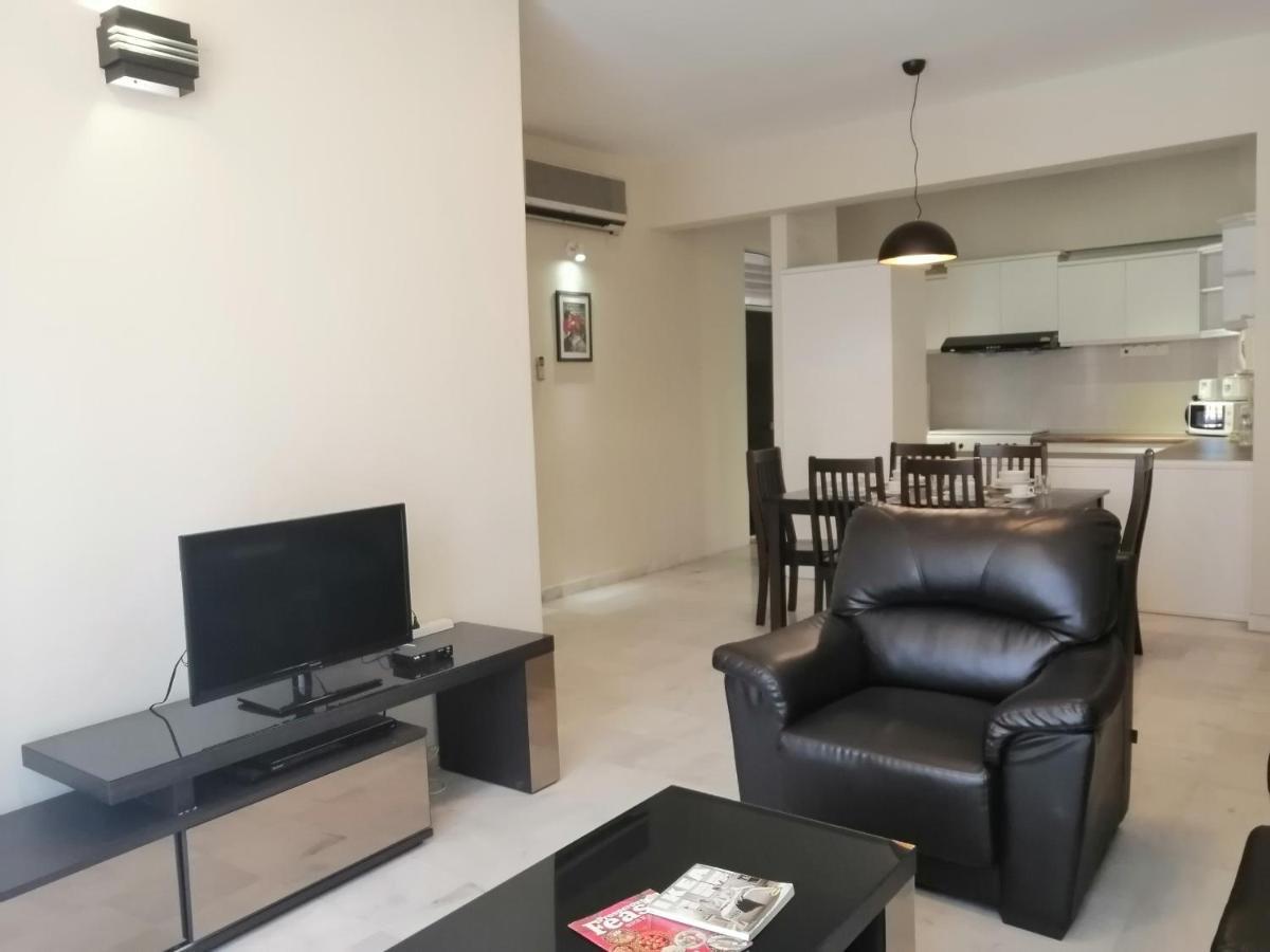 Apartemen Desa Pelangi *