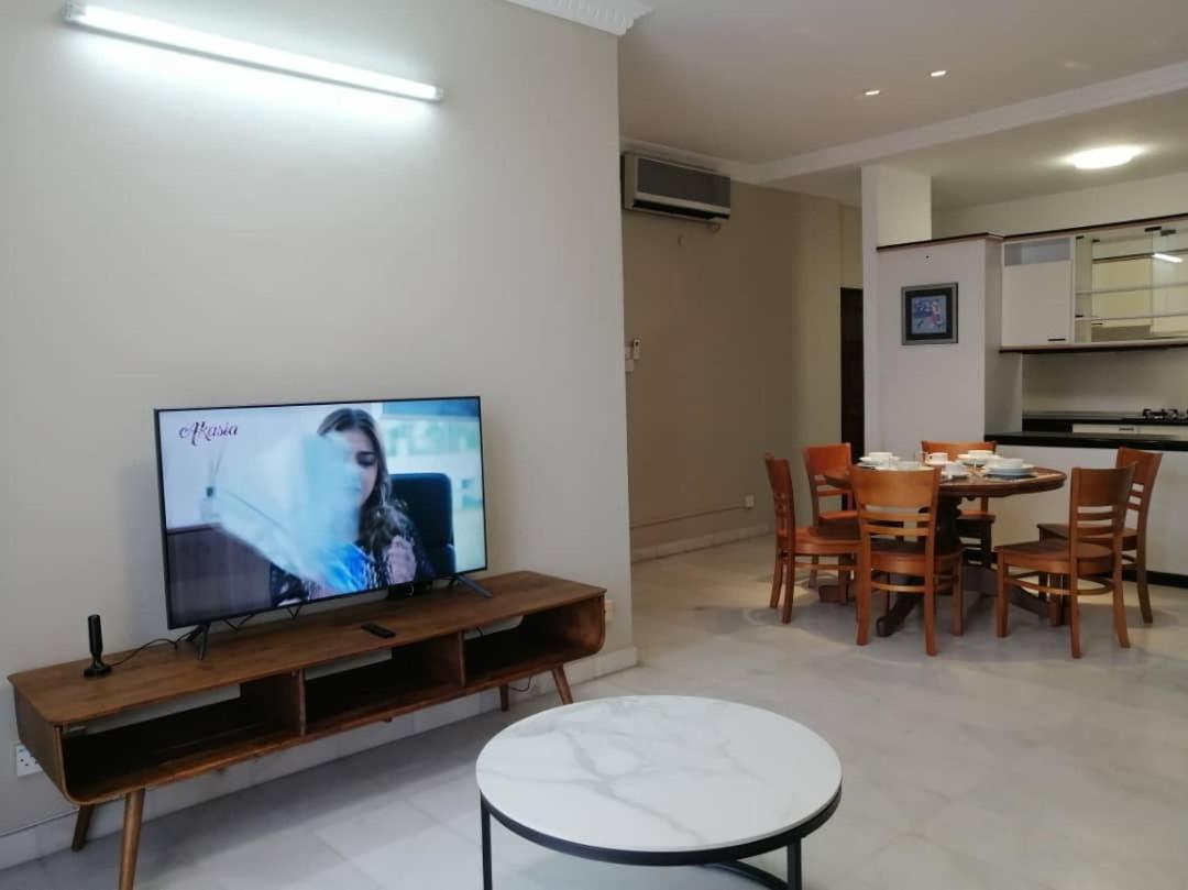Tropical I Apartment George Town